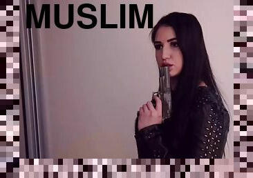 Hot muslim bitch
