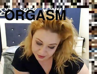 Cute bbw babe orgasming on webcam