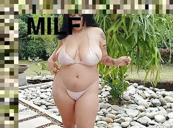 veľké-prsia, obrovské-huge, zlatíčka, milfka, bbw, nadržané, zadok-butt, sólo, bikini