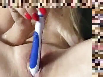Teenager Being Naughty With A Toothbrush - Amateur Porn