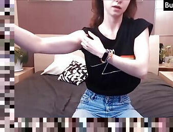 Female muscle webcam flexing