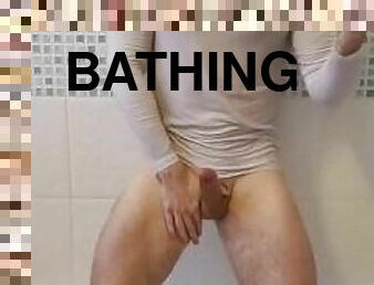 baignade, énorme, masturbation, branlette, douche, humide