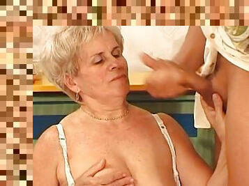 tetas-grandes, abuela, peluda, mayor, amateur, abuelita, polla-enorme, madurita-caliente, hardcore, jóvenes18