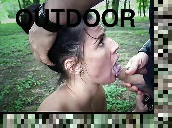 Hot Latina used in the fantasy of outdoor bondage