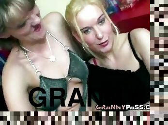 ejaculation-sur-le-corps, granny, gangbang, ejaculation