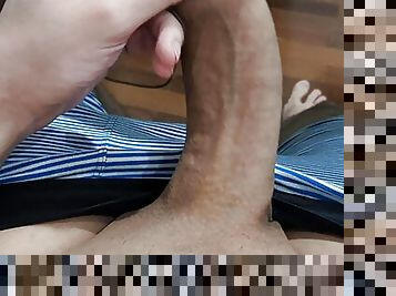 masturbation, amateur, ejaculation-sur-le-corps, énorme-bite, ados, gay, branlette, jeune-18, solo, minet