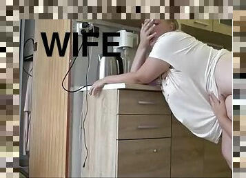 žmona, virtuvė
