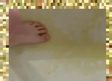 Pissing On My Feet In The Shower