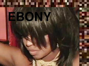 negra-ebony, sadomasoquismo, negra, bondage, leche, lactando