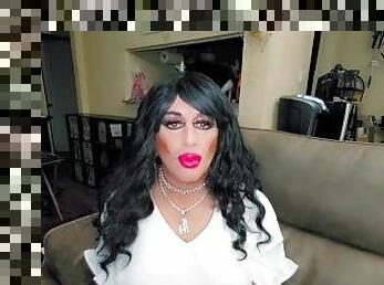 virgin lips crossdressing smoking makeup use me