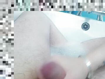 Wanked off in the bath