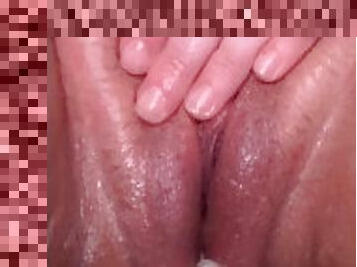 grosse, poilue, masturbation, chatte-pussy, amateur, jouet, belle-femme-ronde, point-de-vue, solo, gros-plan