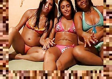 Lesbian threesome with beautiful teens eager for