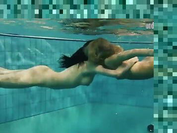 Hottest chicks swim nude underwater