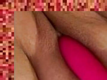 Pretty in pink (pussy&new vibrator)