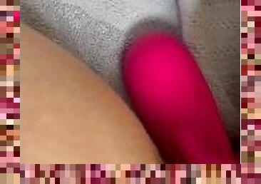 gros-nichons, clito, poilue, masturbation, chatte-pussy, amateur, jouet, horny, gode, solo