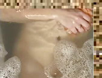 bañando, amateur, madurita-caliente, mamá, a-solas, calientapollas
