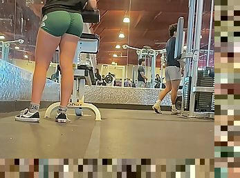 gym candid booty latina