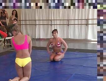 Female bikini fight