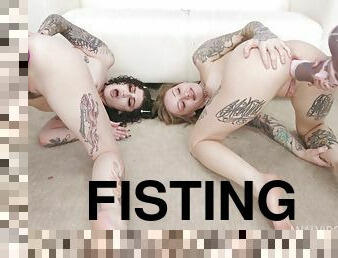 fisting, monstre, anal, jouet, blonde, quatuor, fétiche, brunette