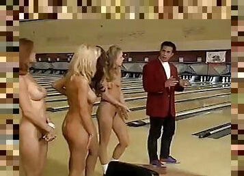 Naked bowling 2