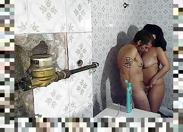 bañando, ducha, español, morena, tatuaje, exhibicionismo