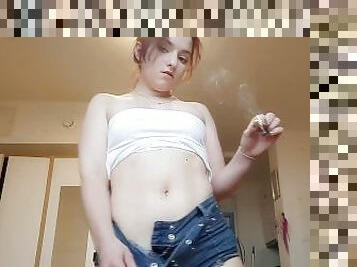 tetas-grandes, cuatro-patas, squirting, babes, adolescente, zorra, tetas, culazo, pequeñita, fumando