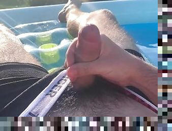 masturbation, amateur, gay, branlette, pieds, secousses, point-de-vue, piscine, solo, ours