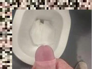 pisser, public, amateur, énorme-bite, toilette, fétiche, solo, bite