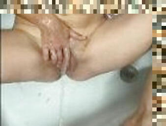 bañando, tetas-grandes, meando, coño-pussy, amateur, madurita-caliente, mamá, alemán, pies, sucio