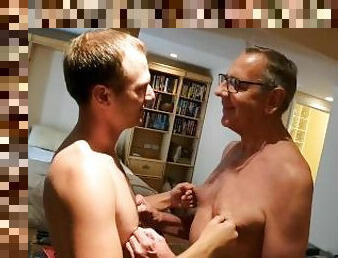 papa, mamelons, vieux, mature, fellation, énorme-bite, gay, point-de-vue, baisers, jeune-18