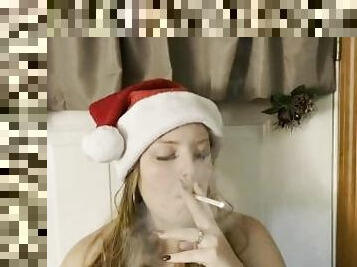 tetas-grandes, esposa, madurita-caliente, regordeta, zorra-slut, corrida, rubia, fetichista, fumando, navidad