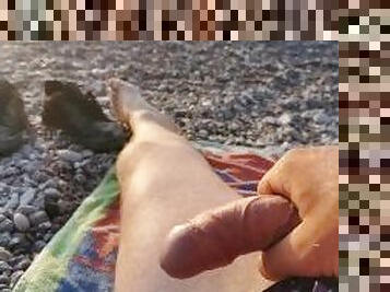 masturbation, en-plein-air, public, amateur, ejaculation-sur-le-corps, énorme-bite, ados, branlette, plage, secousses