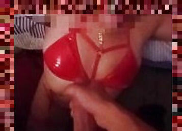 tetas-grandes, adulterio, esposa, amateur, babes, mamada, chorro-de-corrida, polla-enorme, garganta-profunda, primera-persona