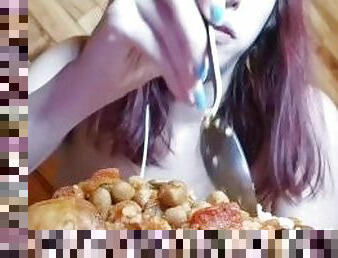 asmr mukbang feederism couscous