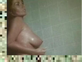 bañando, tetas-grandes, peluda, vintage, clásico, retro, rubia, lencería, natural, tetas