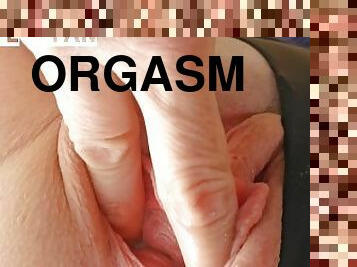 klitta, gigantisk, orgasm, fitta-pussy, kvinnligt-sprut, fingerknull, slyna, perfekt, massiv