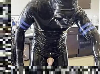 Rubberdrone jerks off in latex socks