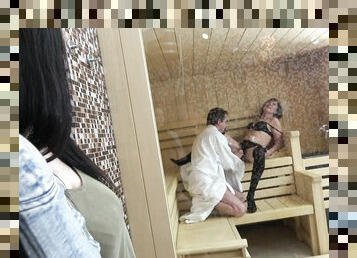 Nobrieduša, Drātēšanās, Kinky, Sauna